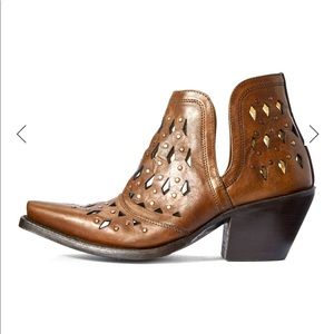 Cowboy cowgirl boots booties size 8.5